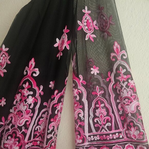 INC off shoulder boho black Whimsigoth Floral Embroider floral Bellsleeve M - Picture 4 of 6